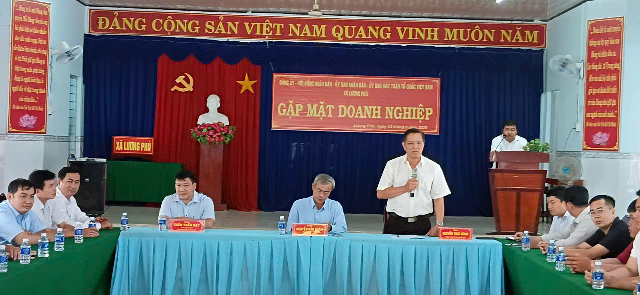 Lãnh đạo xã Lương Phú gặp mặt doanh nghiệp năm 2025